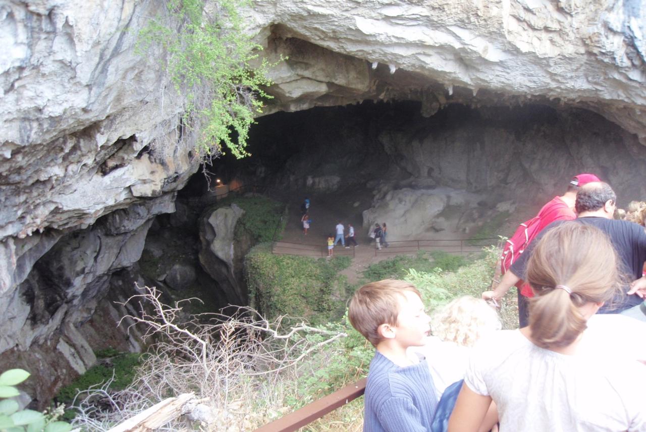 Grotte de Lombrives